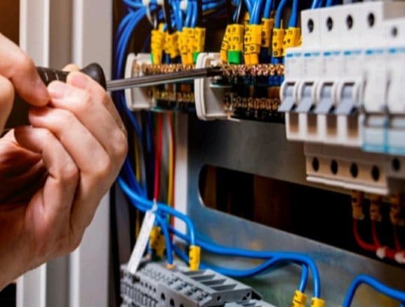 electrical contractors mackay